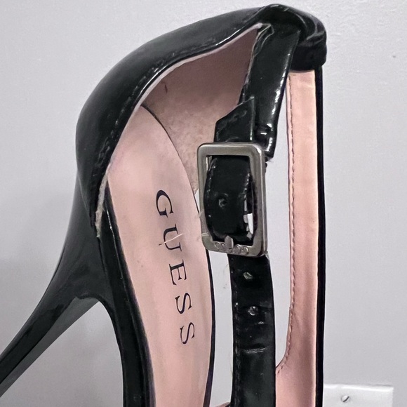 Guess Hondo Platform Peep Toe Pumps - Picture 7 of 7